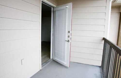 Stylish 1BR Escape Ideal for Business or Leisure - Foto 22