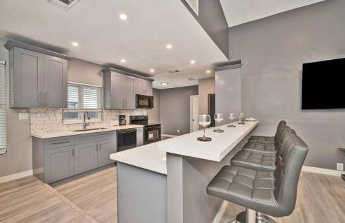 Spacious 4 bedrooms, 2 bathroom house with pool - Photo 28