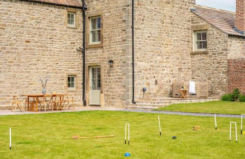 Hollins Farmhouse - Photo 3