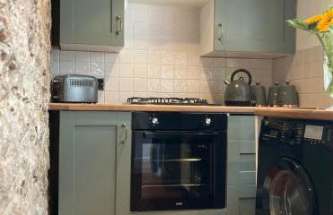 "FISHERMAN'S" Seconds from the Harbour & town centre with unlimited free parking nearby - Photo 20