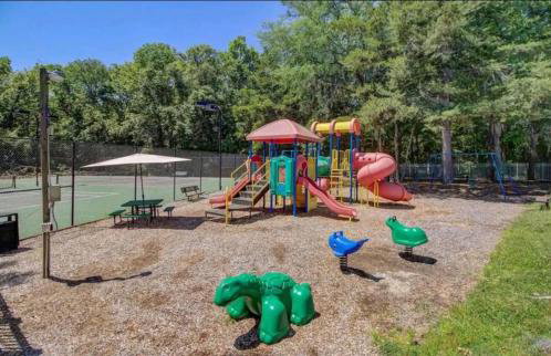 Country Haven - Hot Tub & Pool! Game Room, King Beds, Mins 2 dwtn - Foto 57