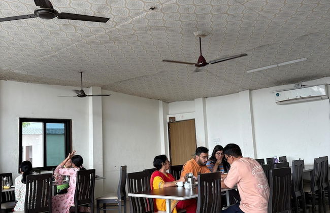 Unity Sunrise Resort Best Hotel Near Statue of Unity - Foto 38