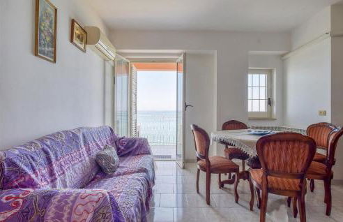 Stunning Apartment In Marina Di Caronia - Foto 8