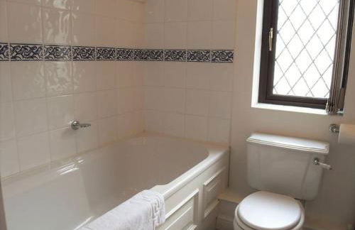 Brookside Retreat, Dog Friendly - Photo 9