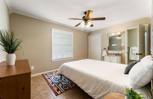 Pet-Friendly Aggie Village - Fire Pit Games and walk to Texas AnM - Foto 12