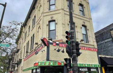 Modern Vintage Vibe Condo - Foto 22