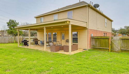 Covered Patio and Yard Family Home in Katy - Foto 3