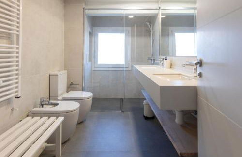 Suitur beachfront apartment Roc de Sant Gaietà - Foto 12