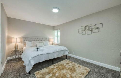 Fun City Haven Spacious Retreat in Fresno - Foto 34