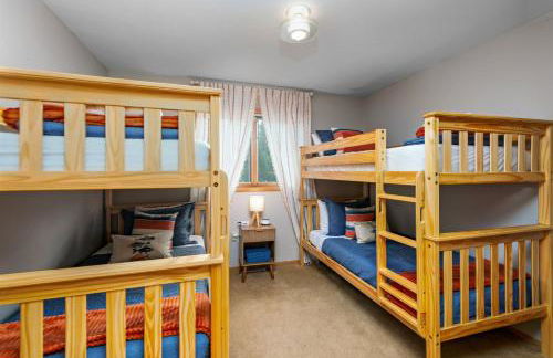 Charming Sister Bay Home Backyard Oasis & HotTub - Foto 42