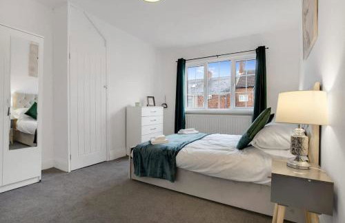 Sleek Gem Home in Houghton le Spring, Sleeps 5 - Photo 8