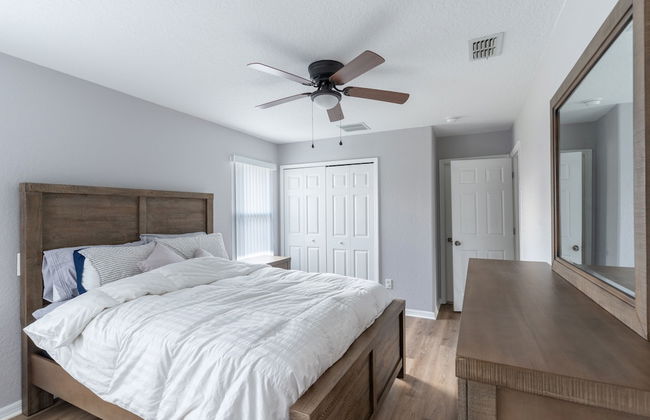 Poolside Serenity Near Disney World 4 Bedroom Home by RedAwning - Foto 8