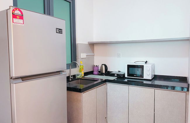 Comfy 3-Bedrooms Apartment at Meritus Residensi - Foto 25