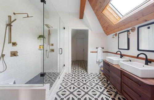 Grand Damn - Photo 61