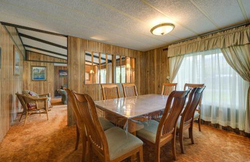 Cozy Salmon Home with Mountain Views and River Access - Foto 8