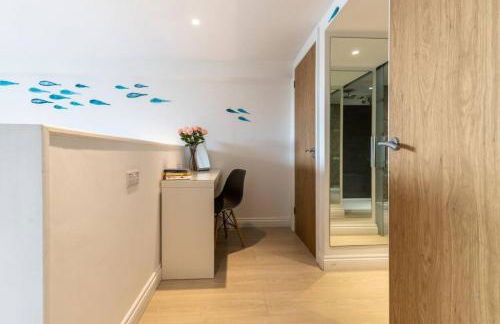 Wren Lodge HM11 HOT TUB Lakeside Spa Property - Foto 21