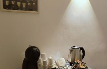 Airport Air Terminal 21 - Photo 15