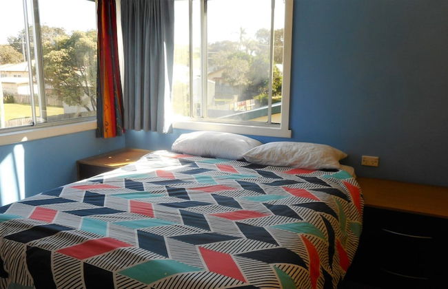 Sunseekers at Hat Head - Photo 3