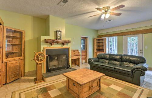 McDonough Getaway with Private Lake on 24 Acres - Foto 7