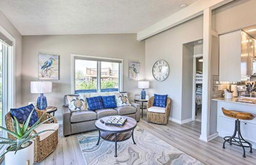 Lakefront Bellevue Home Private Beach and Fire Pit! - Foto 7