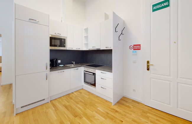 ALON HOMES Vienna – Premium City Center Apartments - Photo 42