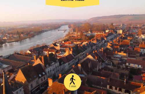L'Expédition - By BEST KEYS - Expérience Unique - Déco Immersive - Lit Queen Size & Canapé Convertible - Centre Ville - Smart TV - Machine à Café Nespresso - Netflix & WiFi ILLIMITÉ - Check-in Autonome - Parking Gratuit - Foto 17