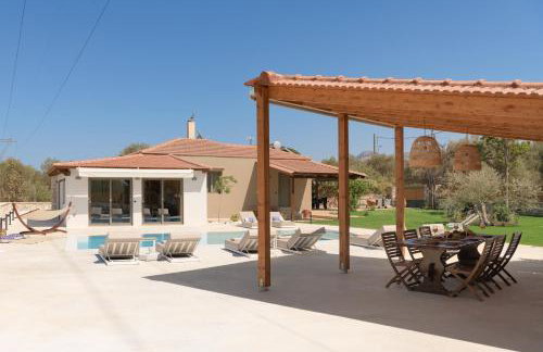 MaYa Villa, Heated Pool Estate near Rethymno and all amenities! - Foto 42