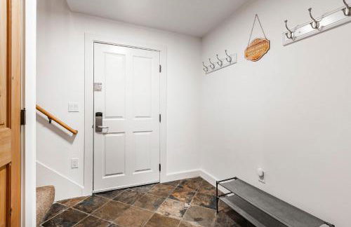 Crestview Condominiums by All Seasons Resort Lodging - Photo 22