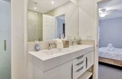 Lakefront Family Fun Home with Private Dock 3BR 2B - Foto 48