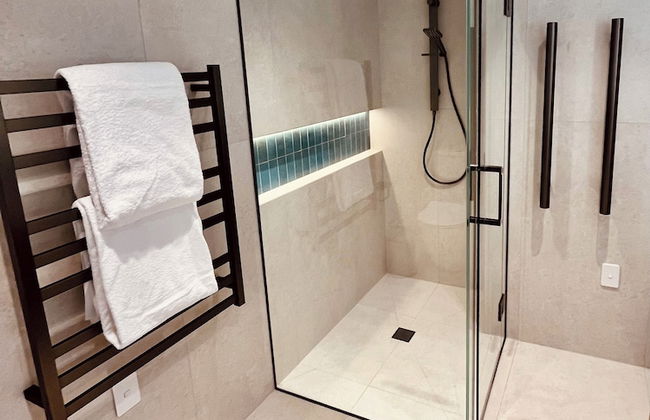 Watermark Studio Apartments - Photo 20