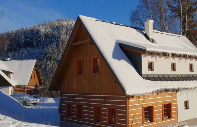 Inviting Villa With Warm Ambience - Photo 30