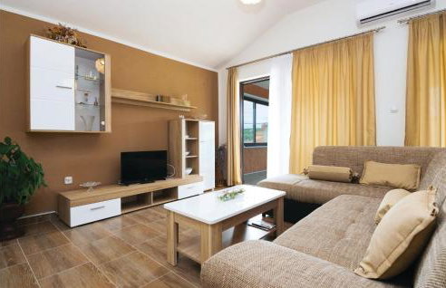 Beautiful Apartment In Sukosan - Foto 2