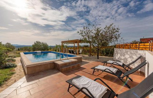 Awesome Home In Krkovic With Sauna - Photo 11