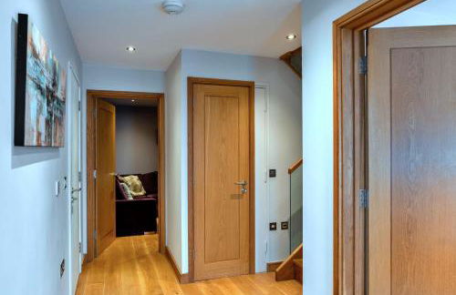 Finest Retreats - Lake View - Photo 16