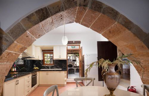 Captain's Hyatt - Photo 15