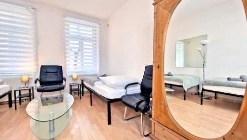 HappySide o Monteure o Zentrumsnah o WLAN o 6 Einzelbetten - Foto 3