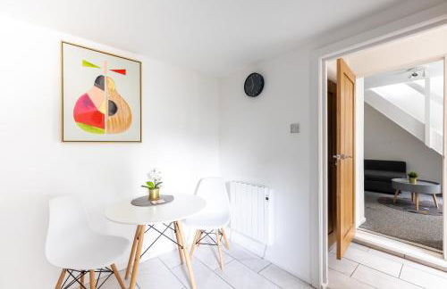 Judah Suites - Stylish 1BR Apartments with Parking & WIFI - Foto 30