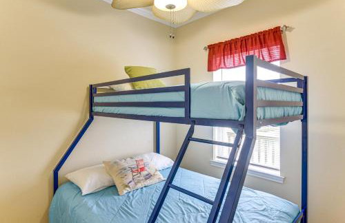 Walk to Beach! Bayfront Coastal Gem in Gilchrist - Foto 16