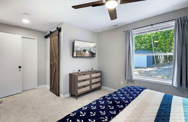 The Lake Shack Waterfront Life - Photo 3