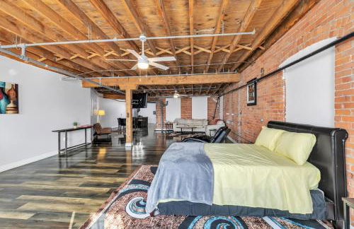 Stylish Chic Retreat At Lafayette Lofts 1 Bedroom Apts by RedAwning - Foto 34