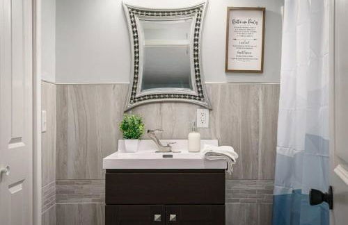 The Lucky Charm Home of the Fighting Irish! BBQ Outdoor Games Coffee - Foto 13