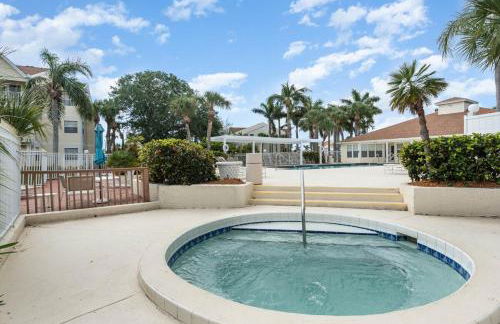 Ground Floor 2 Bdrm King Condo Close to Beach - Foto 22