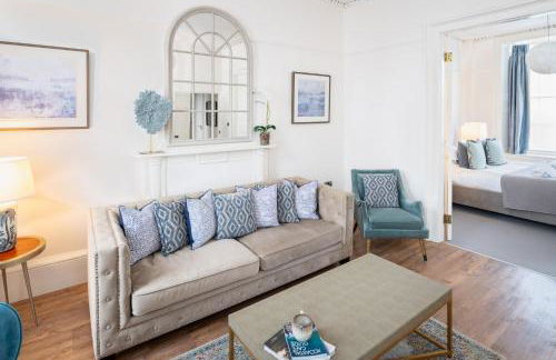 Stylish Retreat in Central Lyme Regis Sleeps 2 plus one - Photo 3