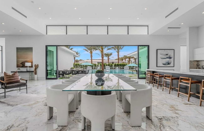 Villa Sleeps 17 w/ Pool, Firepit, Putting Green Bravo Villa 3 by Avantstay - Foto 13