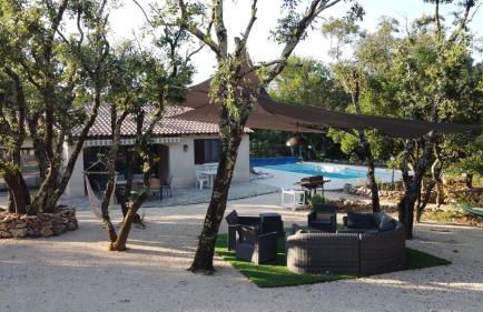 Villa avec piscine sur terrain clôt - Photo 27