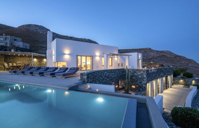 Luxury Villa With Pool And Sea View..! - Foto 32