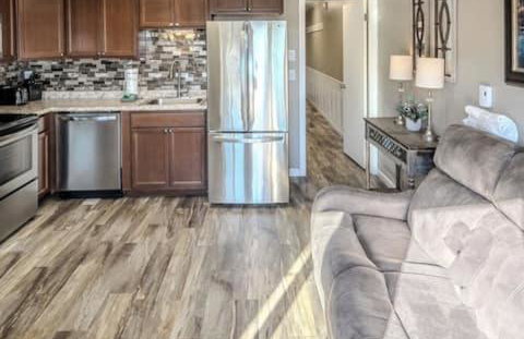 Ski-In Ski-Out Sugar Mountain Getaway with Views and Heated Pool, Hot Tub, Sauna, Gym, and EV - Foto 4