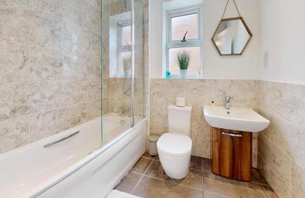 Weldon Road - Townhouse Overlooking the Park with Parking - Foto 22