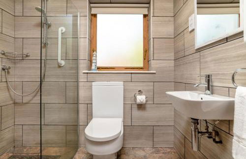 Dormie Cottage, lovely bright and spacious bungalow with wood fire - Foto 19