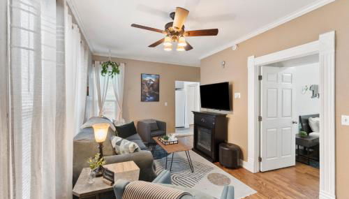 3 bedroom *Downtown* with Firepit - Foto 3